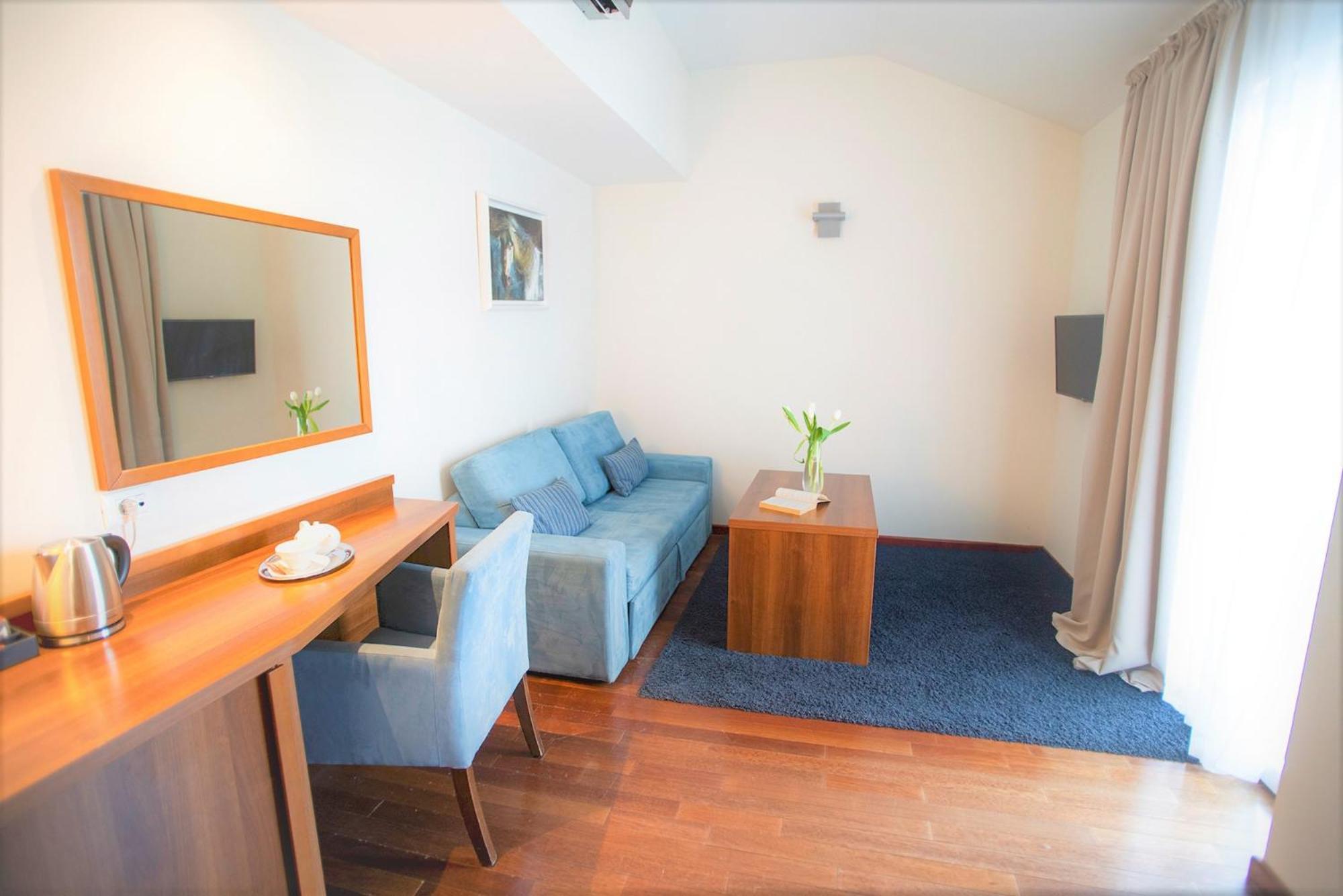 Aminess Vival Velaris Resort Supetar Exterior photo