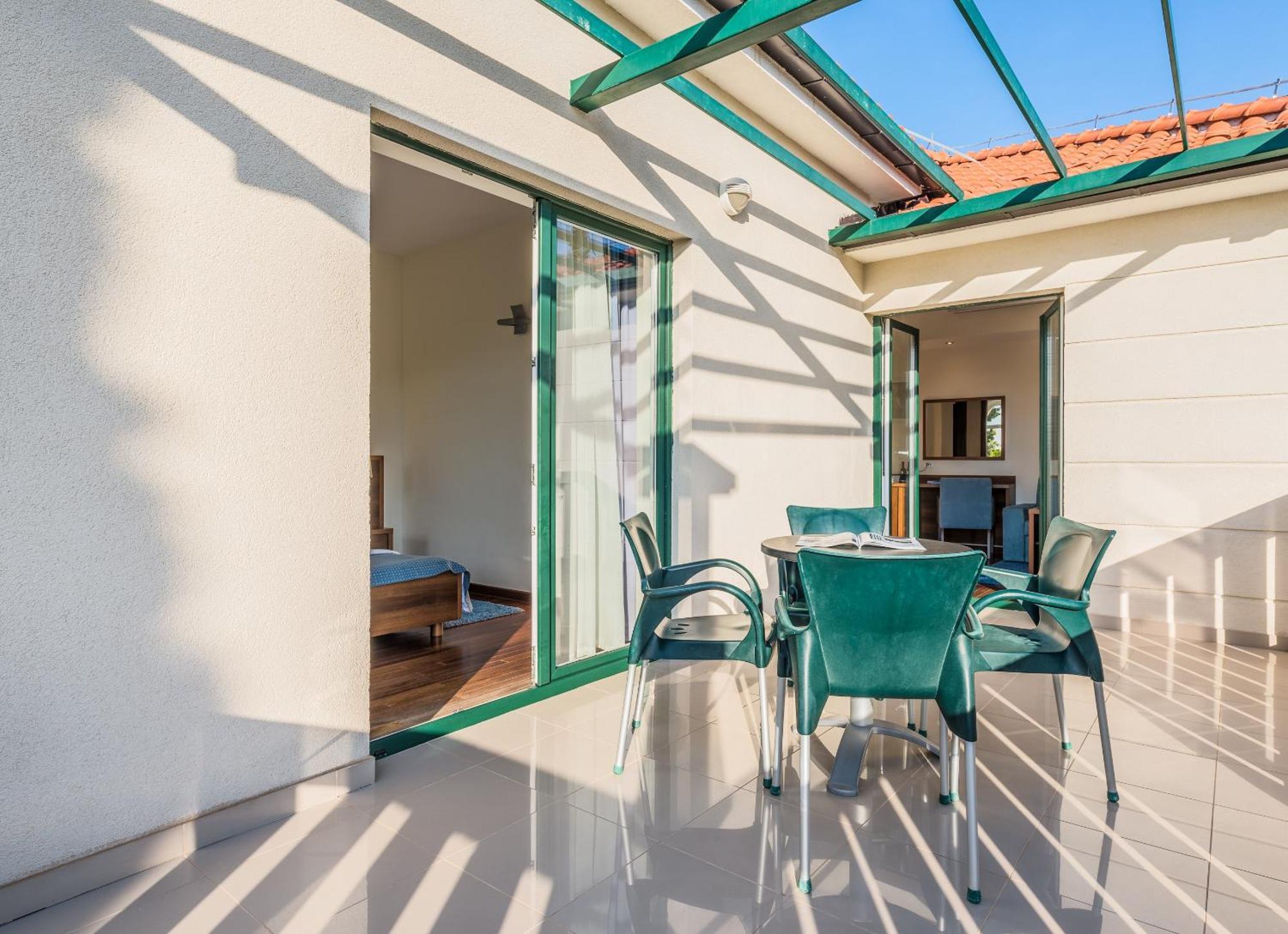Aminess Vival Velaris Resort Supetar Exterior photo